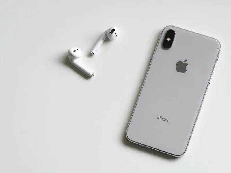 AirPods with microphone troubleshooting guide showing common fixes