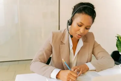 10 Best Headset Microphones for Hands-Free Vocal Performance