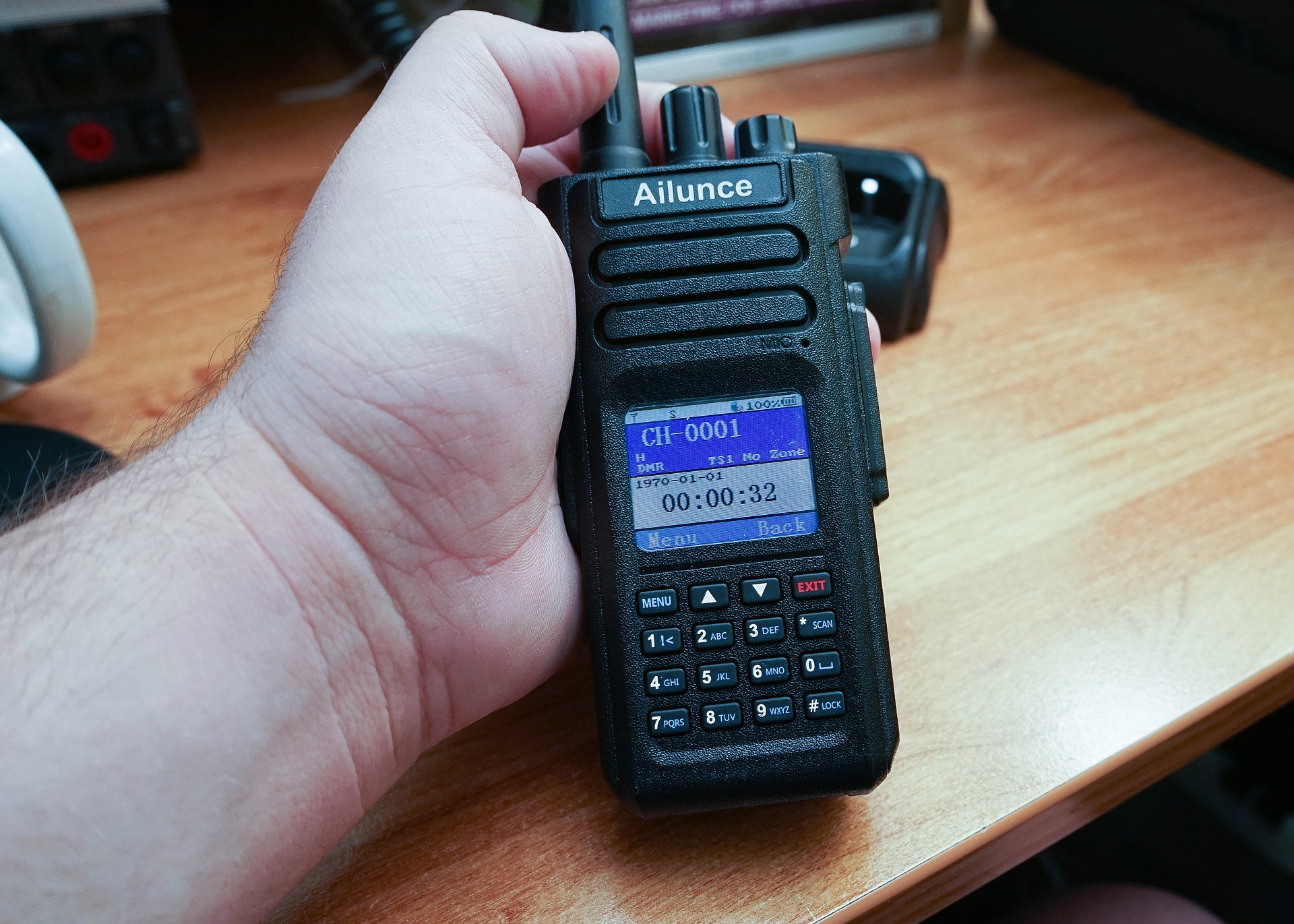 10 Best Ham Radio Microphones Reviewed [Updated 2021]